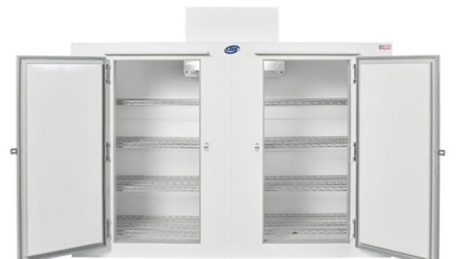 Leer walk clearance in freezer